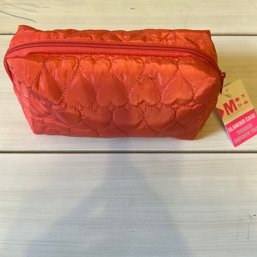 Mytagalongs Quilted Heart Glamour Case